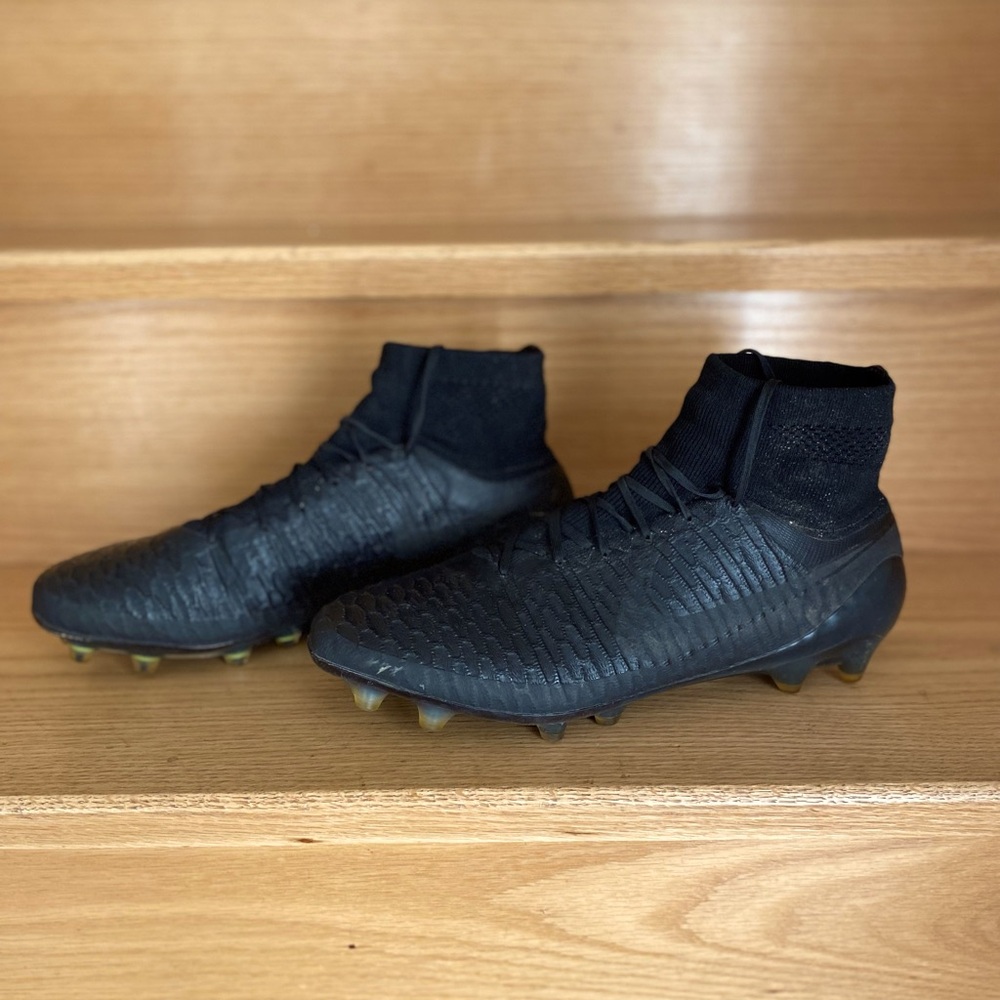 Nike Magista Obra (Original - 9.5 MEN)